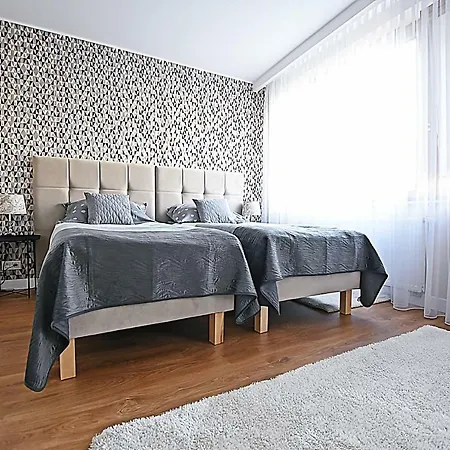 Dworska Apartment *